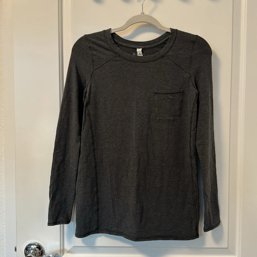 Lululemon Find Your Zen Long‎ Sleeve Active Top
